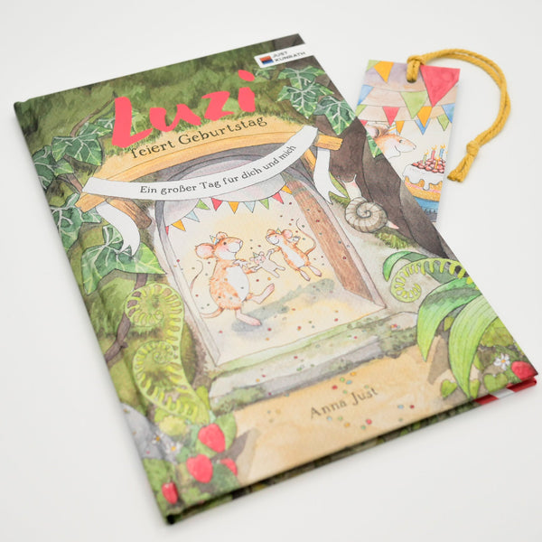 Bilderbuch Cover und Lesezeichen- Luzi feiert Geburtstag - Illustration mit Luzi Waldmaus und ihrem Bruder Geburtstagsfeier Geschenk - nachhaltig 